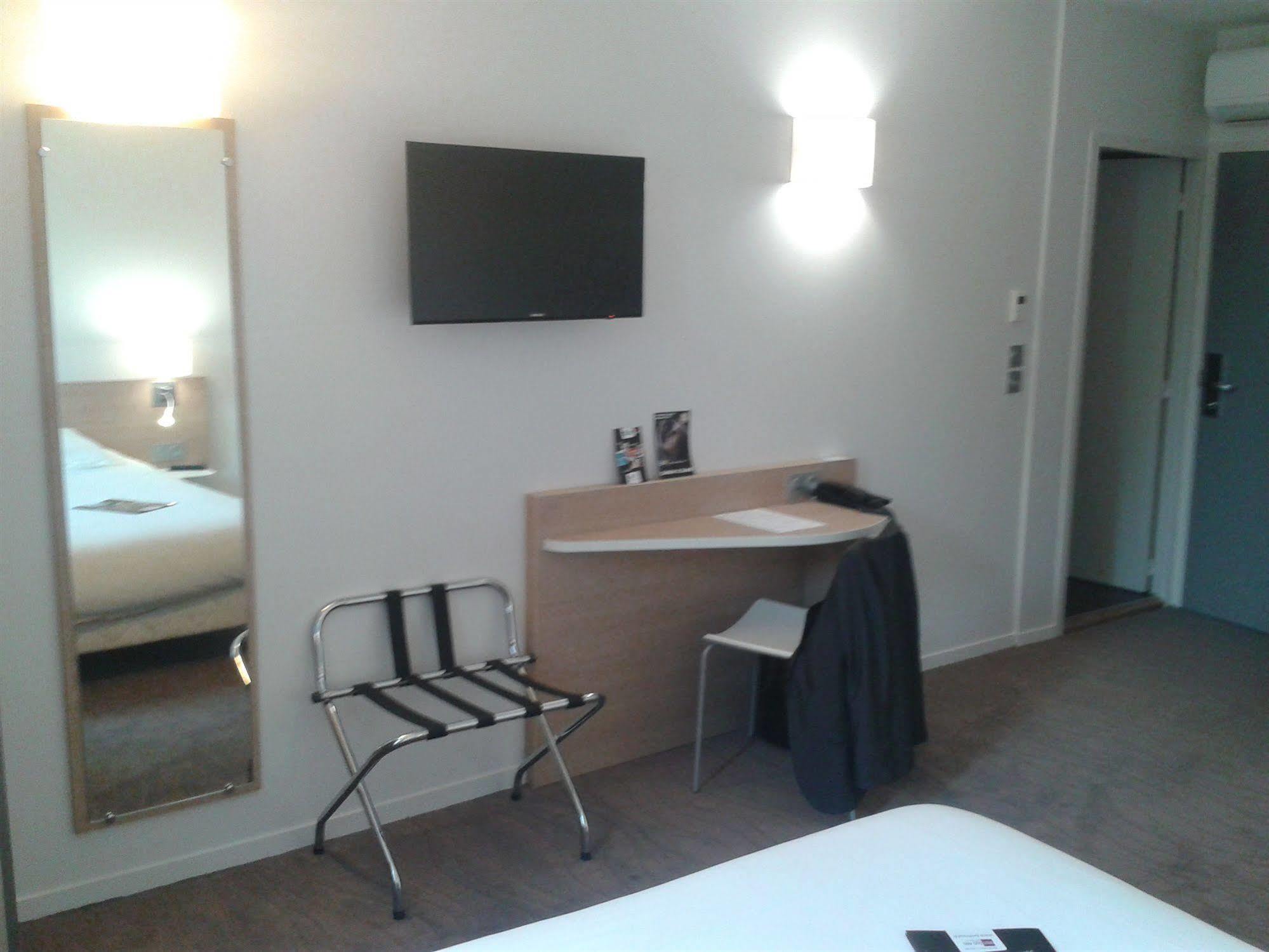 Brit Hotel Macon Centre Gare エクステリア 写真