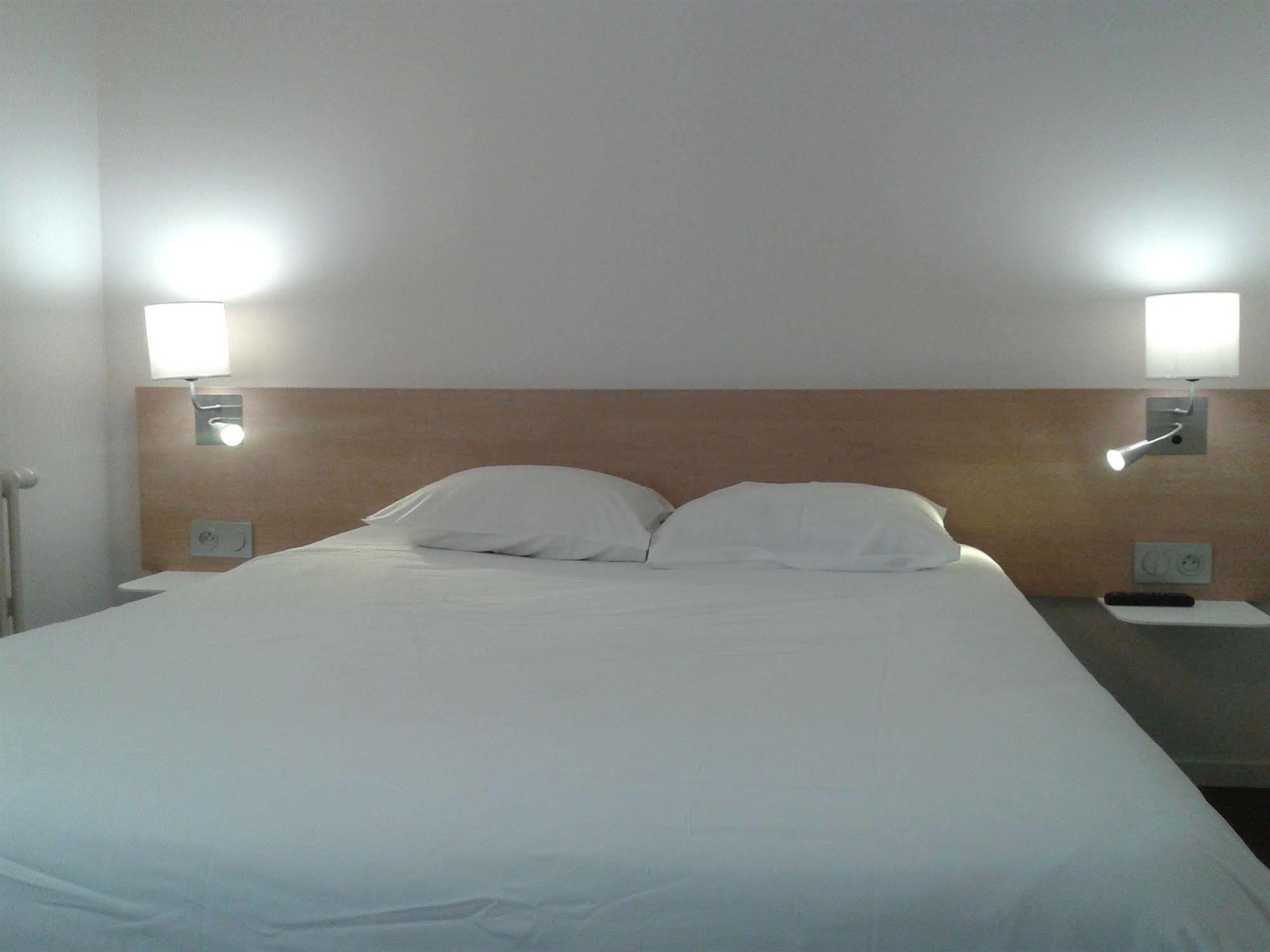 Brit Hotel Macon Centre Gare エクステリア 写真